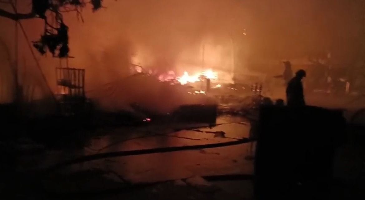 The fire gutted 40 shops in Dilli Haat. | Delhi Fire Services