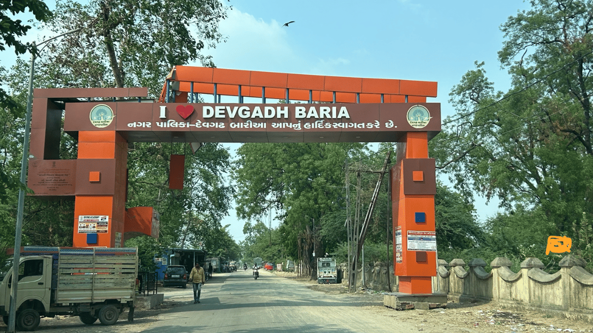 Entrance to Devgadh Baria taluka at Dahod | Manasi Phadke |ThePrint