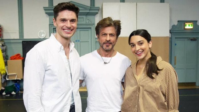 Shah Rukh Khan with Jena Pandya and Ashley Day, lead actors in the musical