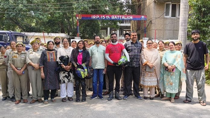 Seher Hashmi and her team with the IRP 15th Battalion of the J&K Armed Police