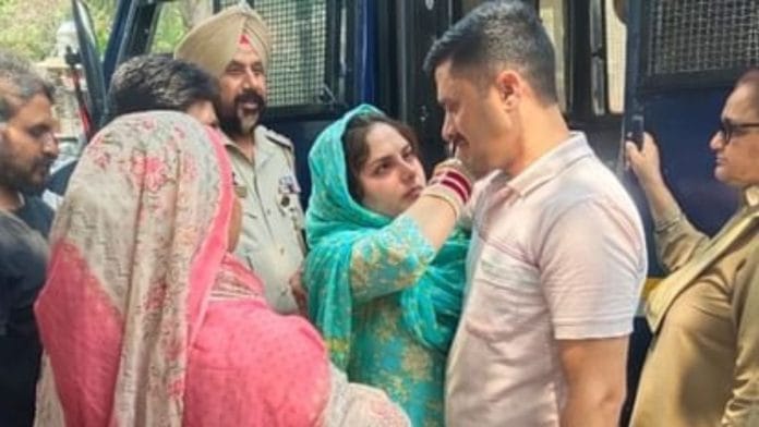 Munir Ahmed (in white-pink shirt) with his family | X/@MeghUpdates