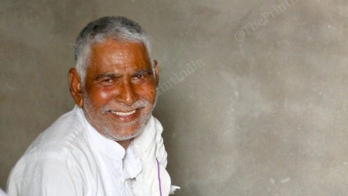Diwaya Ram in his home in Fatehabad | Praveen Jain | ThePrint