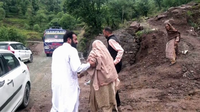 Representational image: Residents living along the LoC moving to safer areas in Rajouri on Friday | ANI