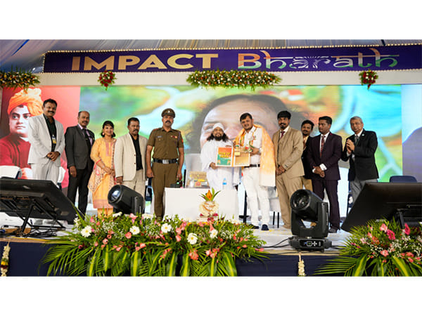 Suresh Sathyanarayanan Honoured with ICON OF INDIA Award at International Laureates Conclave 2025