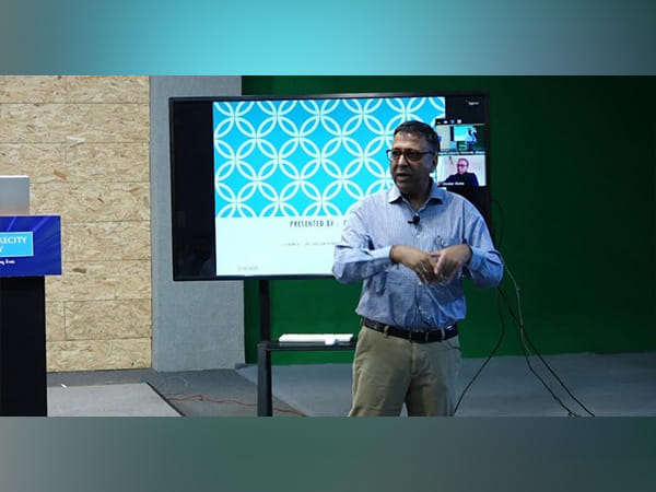 Jagran Lakecity University Organises Dual Faculty Development Programs to Enhance Academic Excellence and Innovation