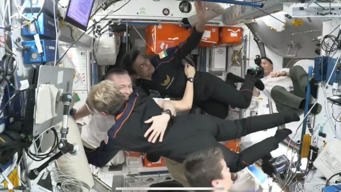 Commander Peggy Whitson and pilot Shubhanshu Shukla of the Axiom Mission 4 are welcome aboard the ISS. | Axiom_Space/X