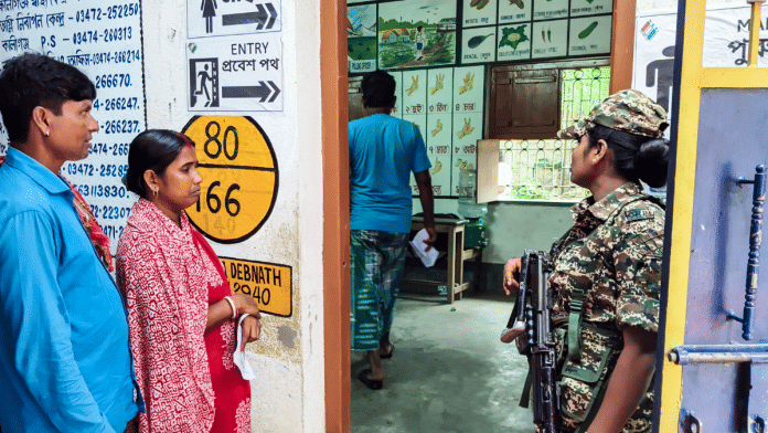 Representational image | Voters arrive to cast their vote for the Kaliganj by-elections, at a polling station in Nadia | ANI