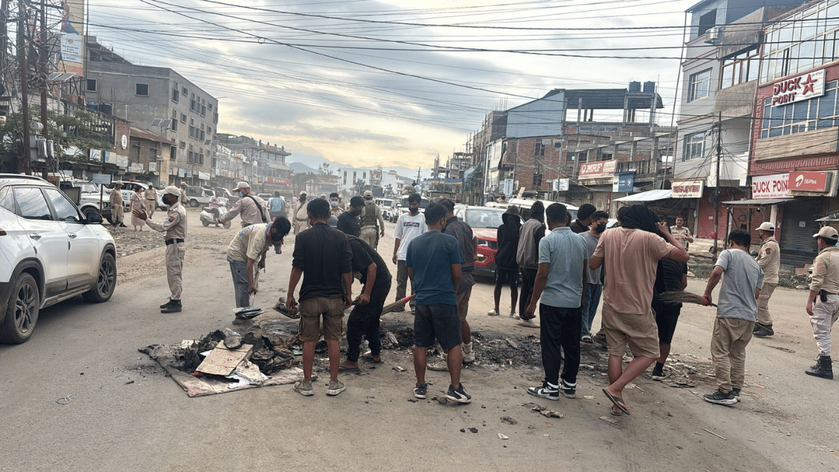 As part of their apology, these offenders were made to clean roads in Imphal East district | By Special Arrangement