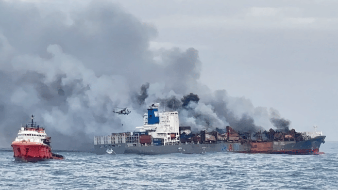 Indian Navy undertaking aerial insertion of the salvage team onboard distressed vessel MV Wan Hai 503 | X/@indiannavy
