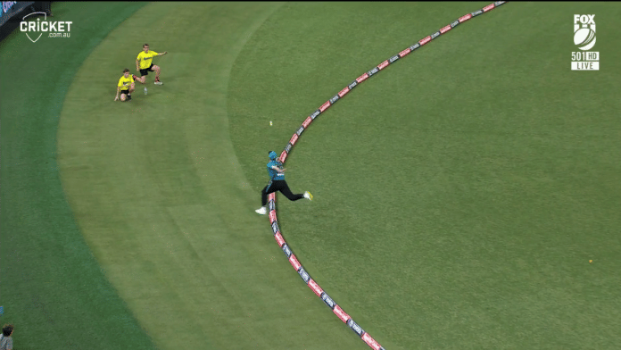 Catch by Australian cricketer Michael Neser during a 2023 BBL match was adjudged fair but it sparked debate on boundary line catches | X @BBL