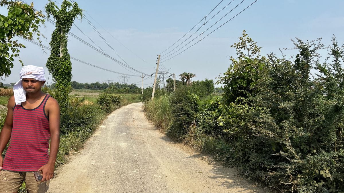 The road where a JCB driver spotted the minor girl around 7 p.m on 26 May | Jyoti Yadav, ThePrint