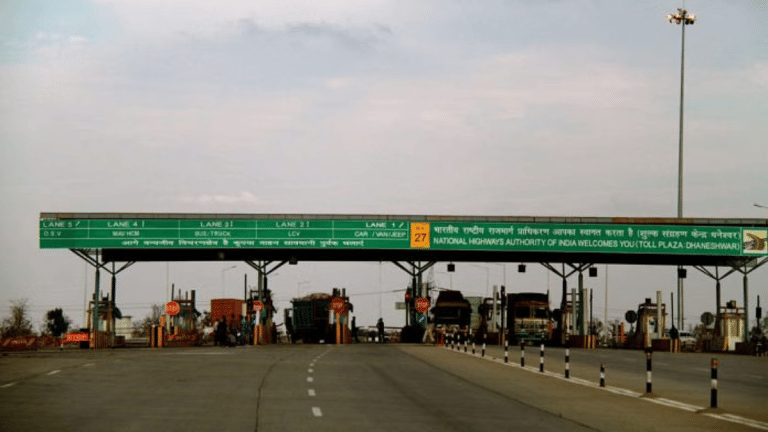 Indian Army officer refuses to pay at toll plaza. What the rules say