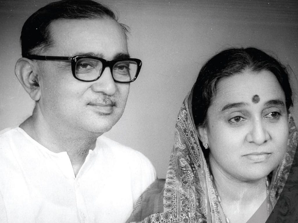Udaya Raj Singh with his wife Sheila. 'Even after Babuji's demise, Amma kept Nayi Dhara alive for the last 17 years,' their son Pramath Sinha wrote in 2021