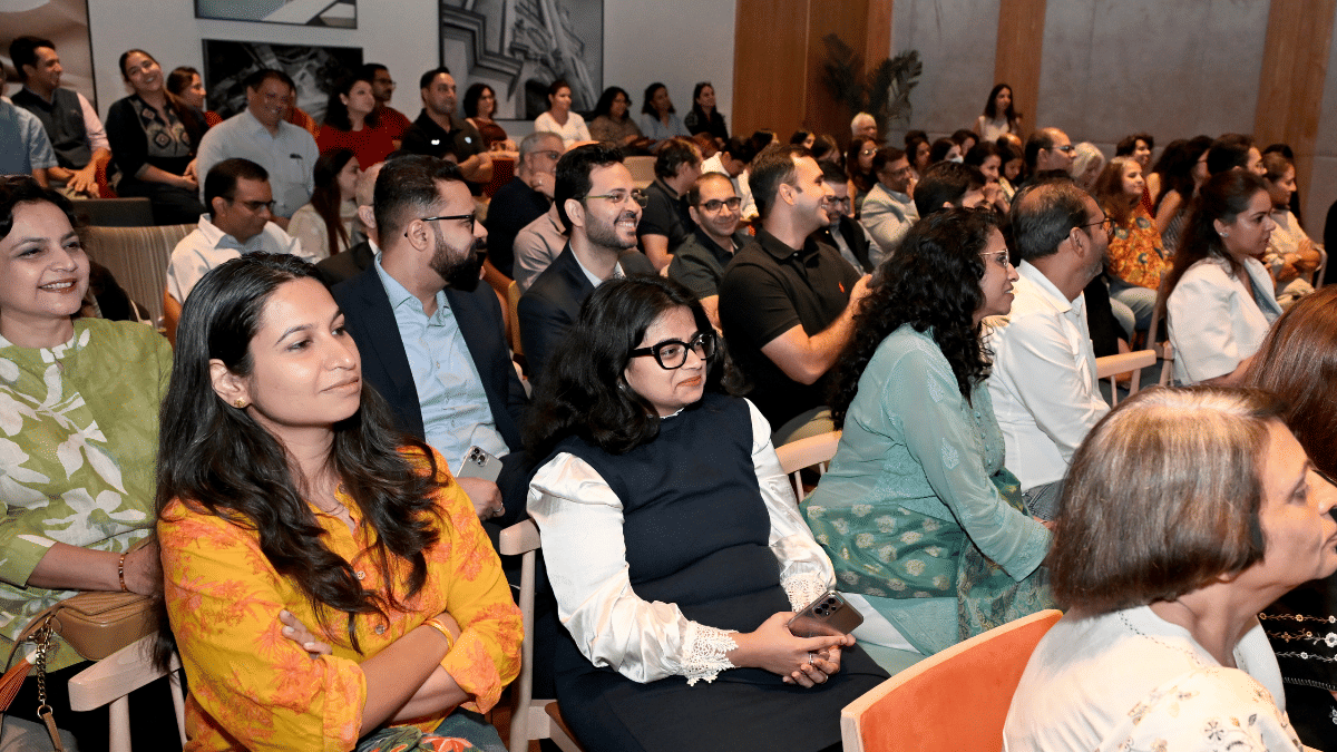 Audience members attending Off The Cuff with Reuven Azar | ThePrint