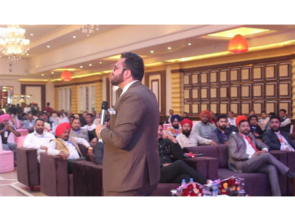 Anmol Dhamija Honoured as India and Asia's Top Sales Trainer at Landmark Industry Event