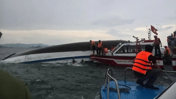 Tourist boat capsized in Halong Bya, Vietnam | X