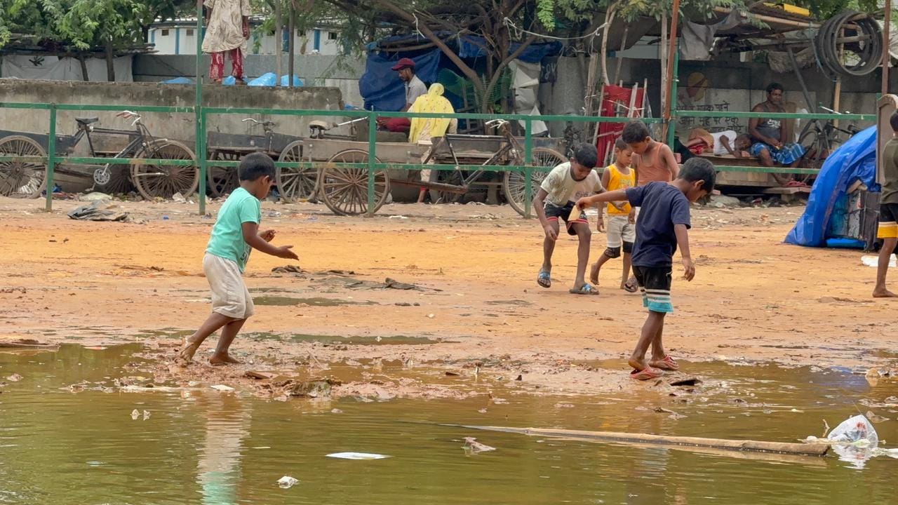 Children play inside Jai Hind camp | Mrinalini Dhyani | ThePrint