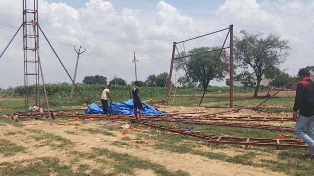 Gangaram Yadav’s tent being dismantled | By special arrangement