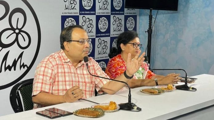 TMC's Kunal Ghosh & Chandrima Bhattacharya munch on samosas, jalebis and fish fry at press conference in Kolkata | By special arrangement