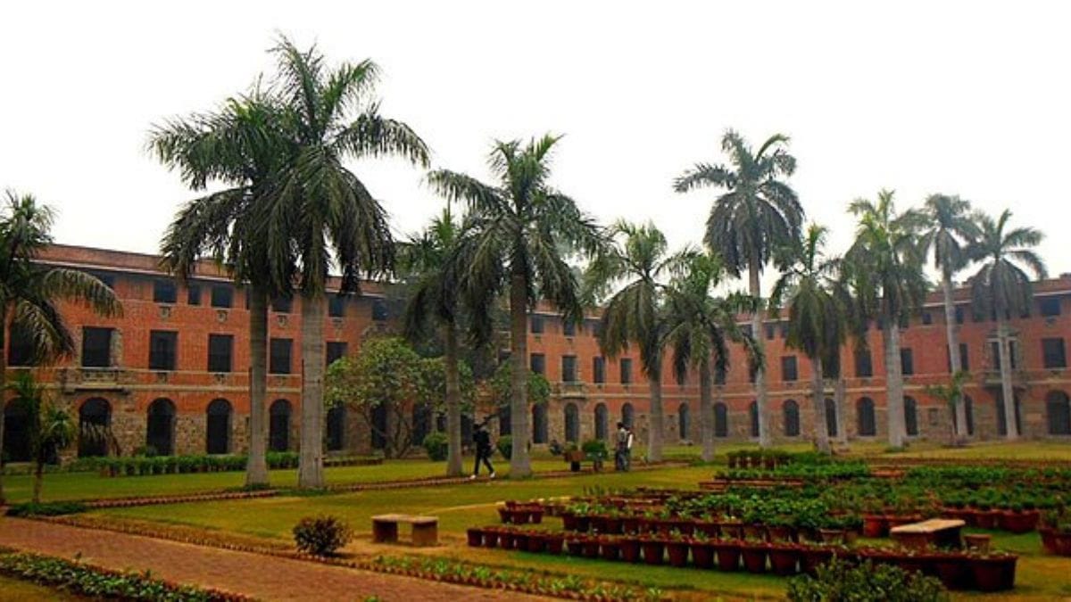 Colleges with hostel facilities are facing staffing & capacity challenges with respect to accommodating fourth-year students | File photo of Miranda House hostel | Commons