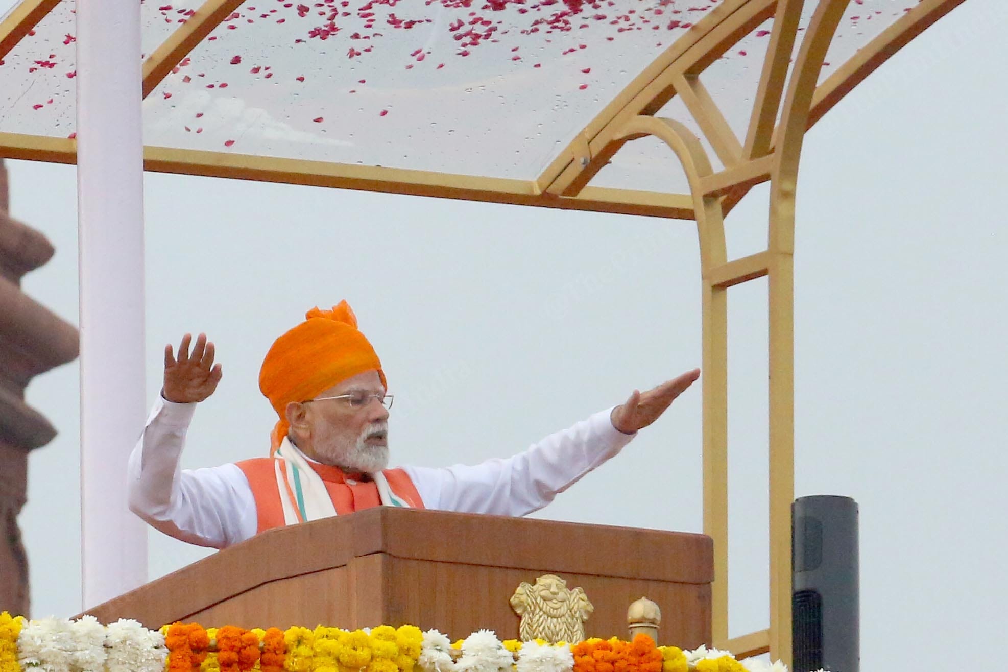 Modi demonstrating a point during his Independence Day address | Praveen Jain | ThePrint 