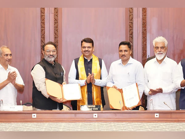 Maharashtra Govt. & Art of Living's SSRDP Join Hands to Transform 150 government-aided Schools