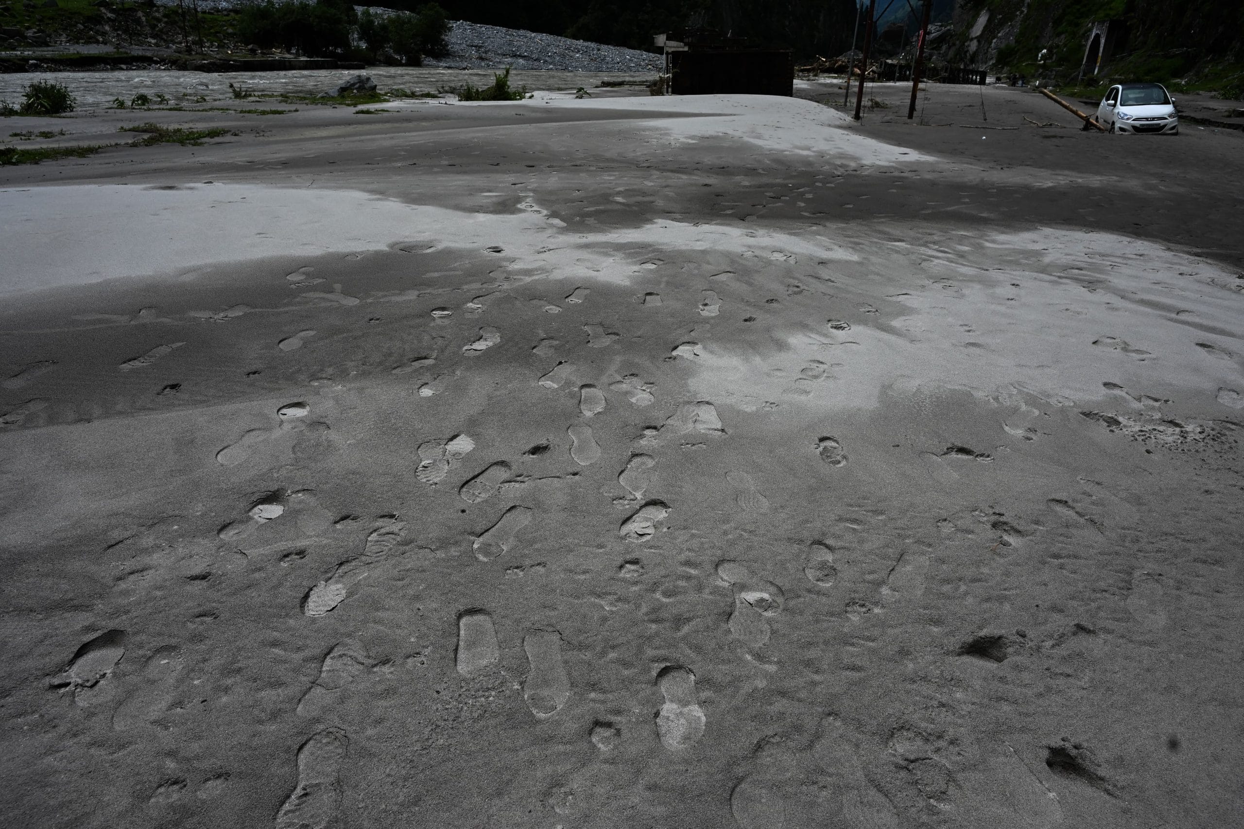 footprint in the rubble | Photo: Suraj Singh Bisht | ThePrint