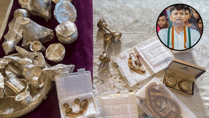 Jewellery seized by the Enforcement Directorate (ED) during searches in an alleged illegal betting case against Karnataka Congress MLA KC Veerendra 'Puppy' and others, Friday, 22 Aug, 2025 | PTI & ANI