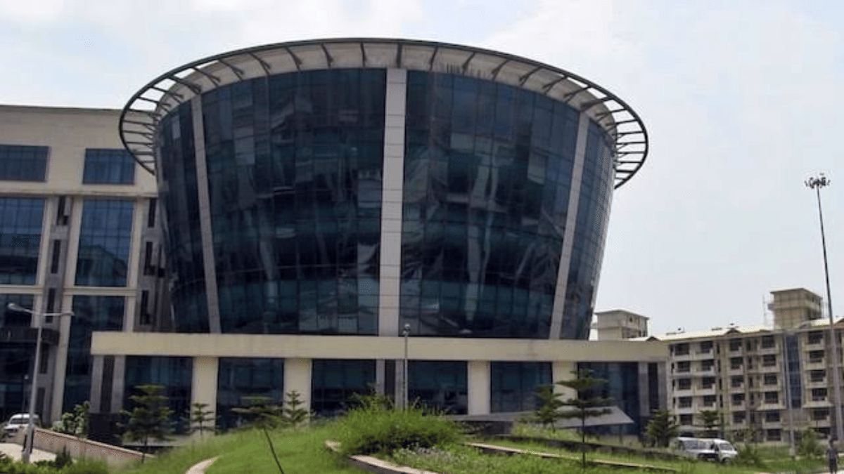 Lal Bahadur Shastri Medical College and Hospital in Mandi that stands on land the Centre took over from Mir Bakhsh's family as evacuee property. | By special arrangement