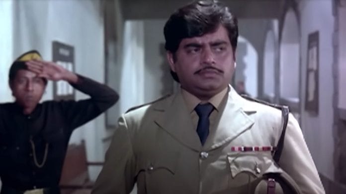 Shatrughan Sinha as DCP Prabhakar Shrivastava in 'Kalicharan' (1976)