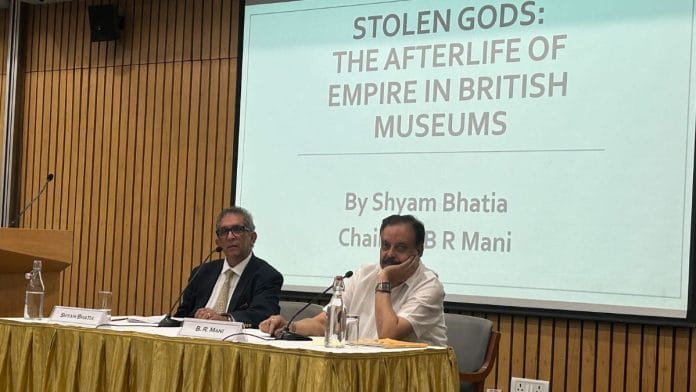(L-R) Shyam Bhatia and BR Mani at India International Centre, New Delhi