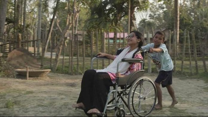 A still from Rador Pakhi