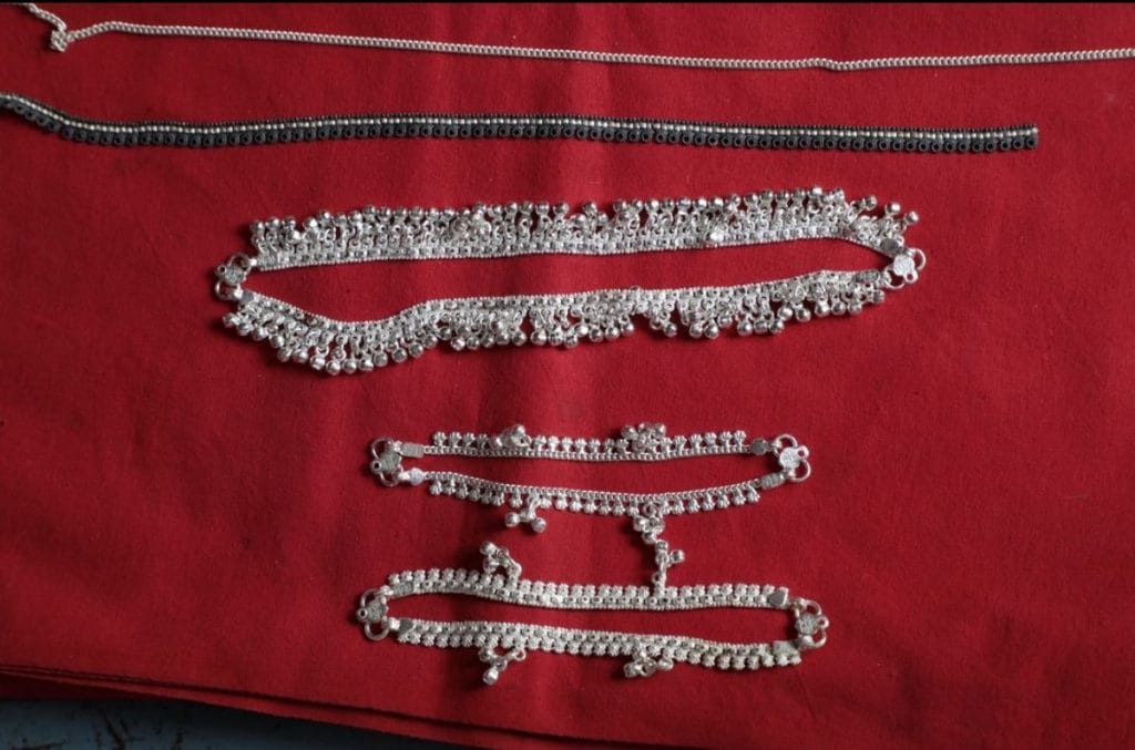 Hupari silver anklets