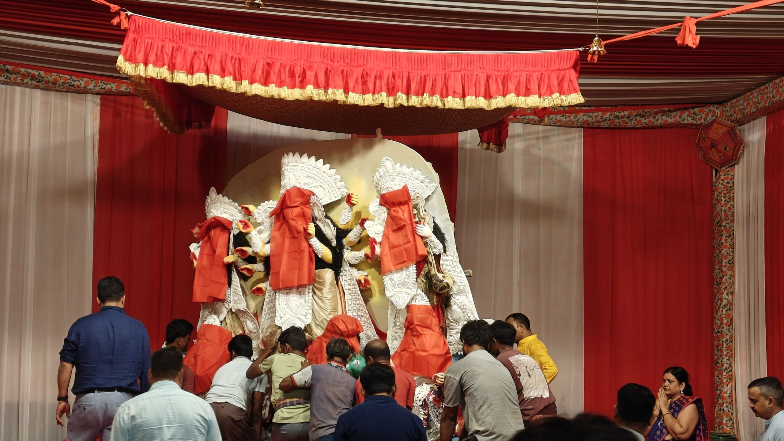 A Durga Puja pandal at Greater Noida’s upscale Gaur Saundaryam society | Photo: Tina Das