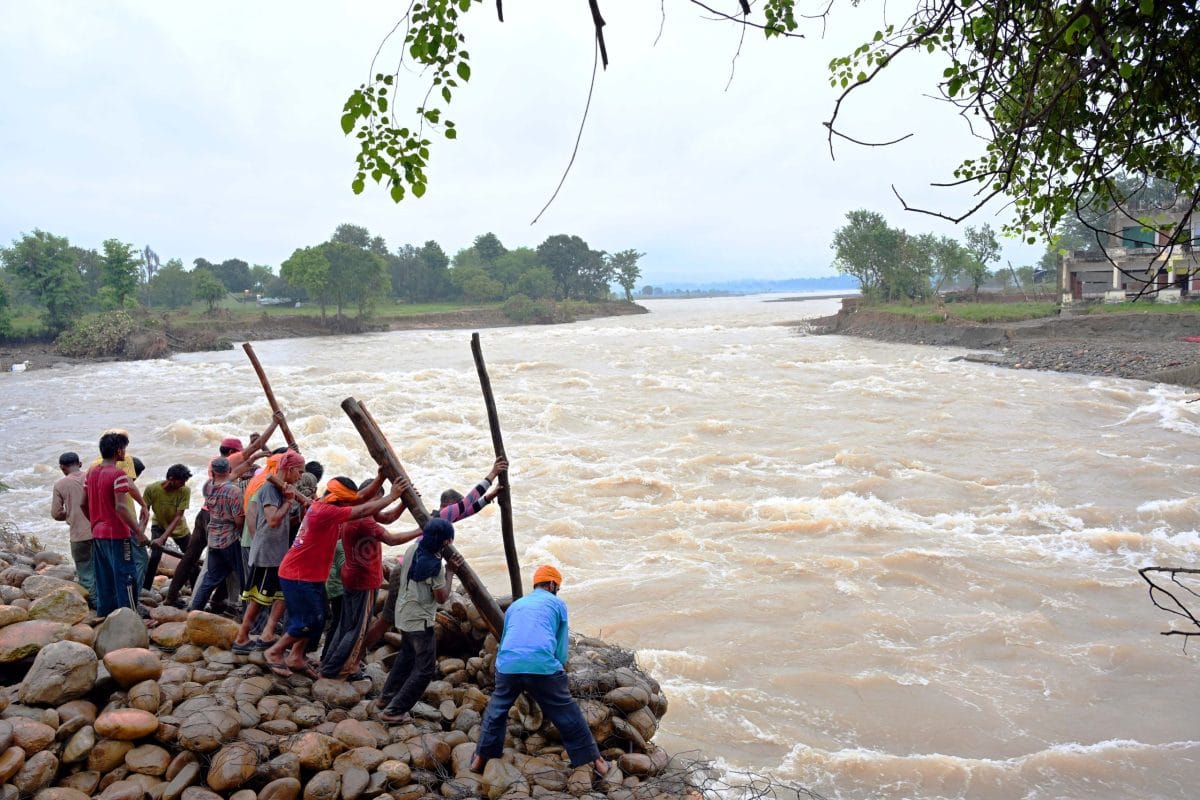 Work to strengthen embankments is on after water level rise in Ravi river | Suraj Singh Bisht | ThePrint