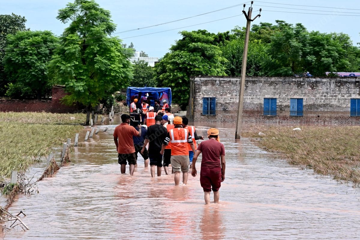 People going to distribute langar in flood affected villages | Suraj Singh Bisht | ThePrint