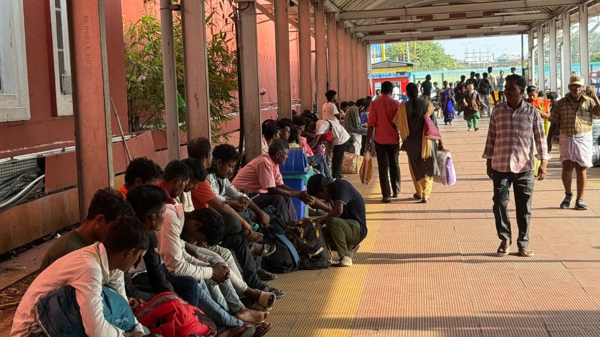 Migrant workers waiting outside Chennai Central for the manpower agent, who will pick them up for construction work in Chennai | Photo: Prabhakar Tamilarasu