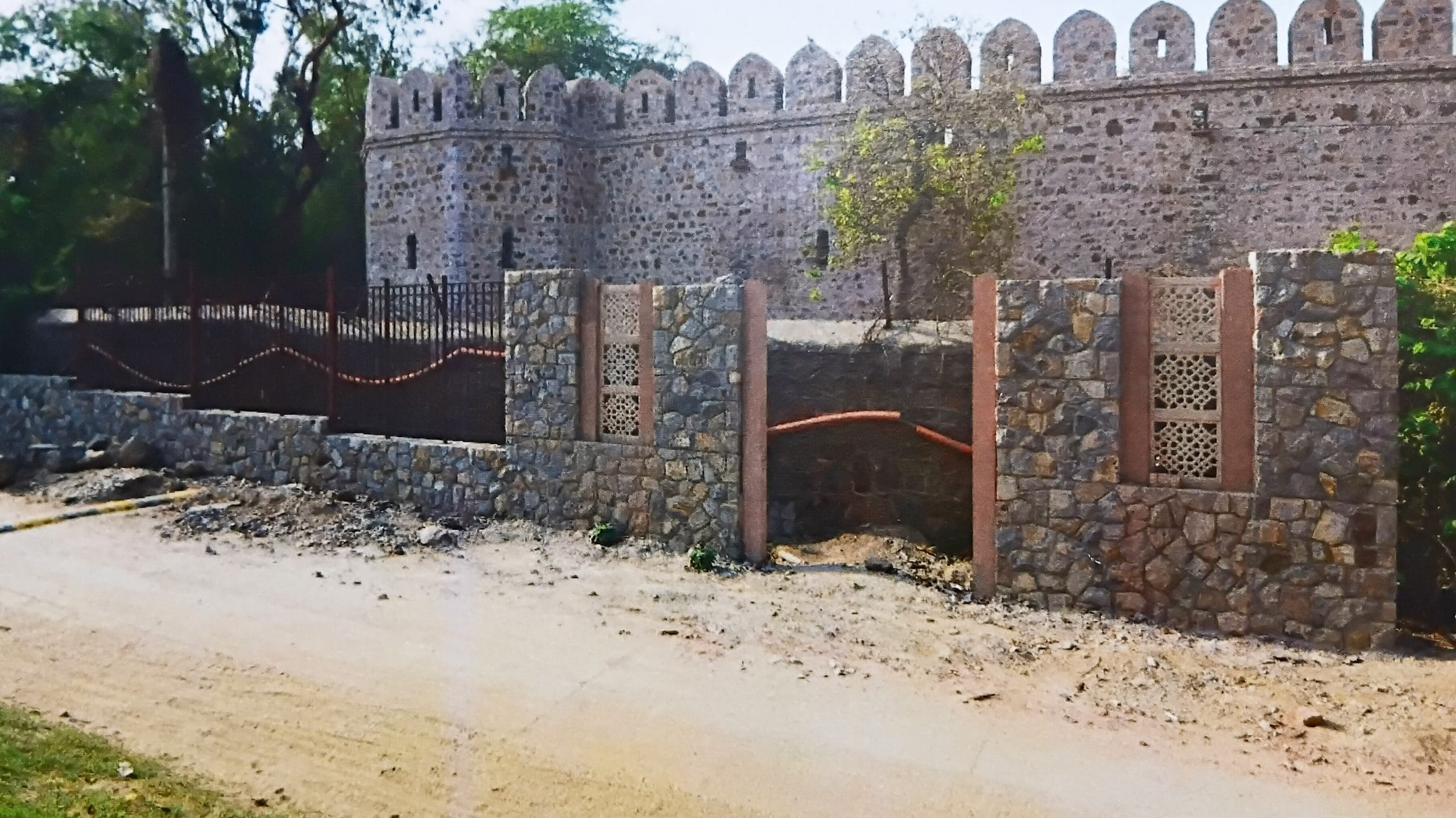 The proposed entry to the serai from Sunder Nursery that wasn’t approved | Photo: AKTC