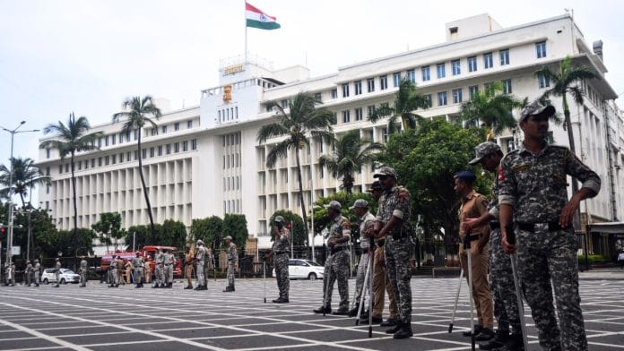 Representational image | File photo of police personnel outside Mantralaya in Mumbai | ANI