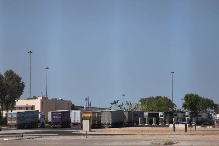 UN WFP says 560 tonnes of food entering Gaza daily but not yet reaching ...
