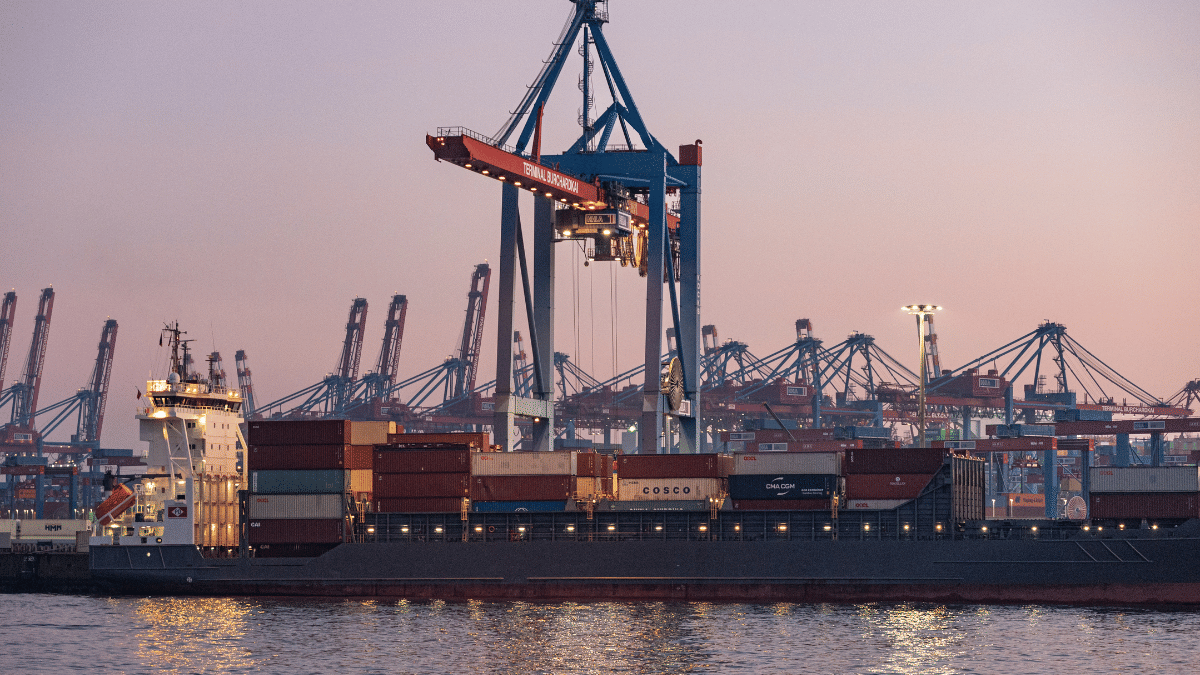 The HHLA Container Terminal Burchardkai (CTB) at the Port of Hamburg. Photographer: Maria Feck/Bloomberg