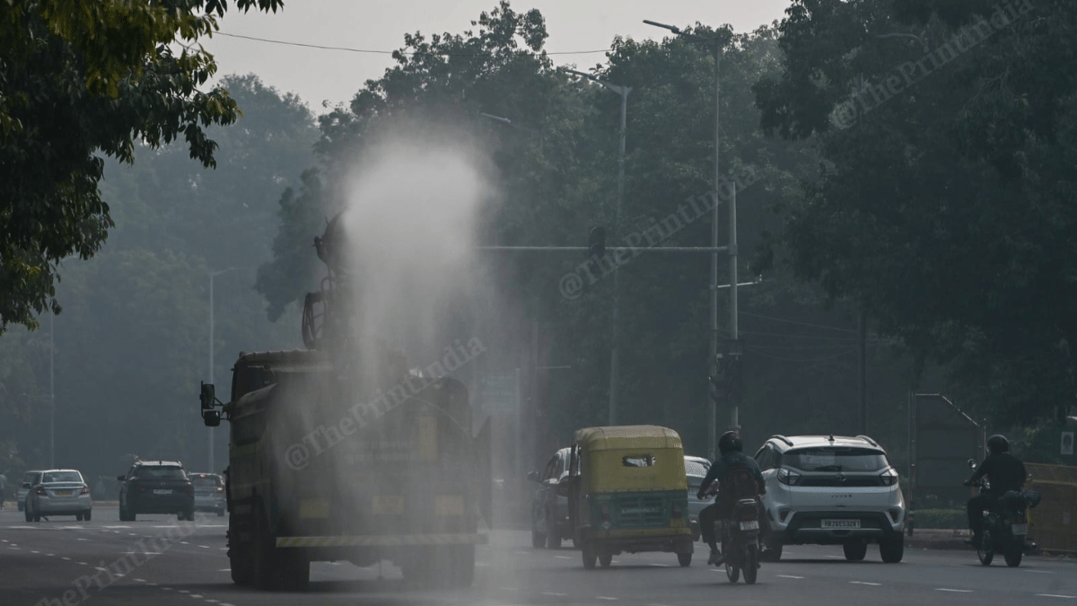 A water sprinkler out on duty in Delhi on Tuesday morning | Suraj Singh Bisht | ThePrint