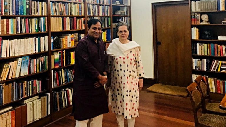 Congress veteran Shakeel Ahmad quits party after Bihar polls; keeps the faith, not the company