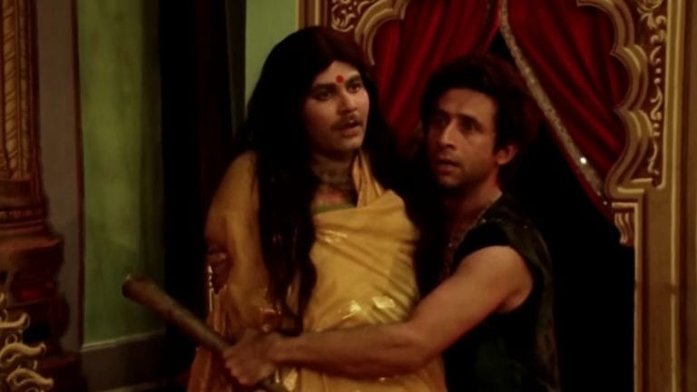 Satish Shah played a dead body in ‘Jaane Bhi Do Yaaro’. And stole the show