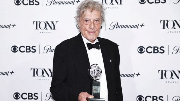 Tom Stoppard poses with the award for Best Play for “Leopoldstadt” at the 76th Annual Tony Awards in New York City on 11 June 2023. | File Photo | Amr Alfiky | Reuters