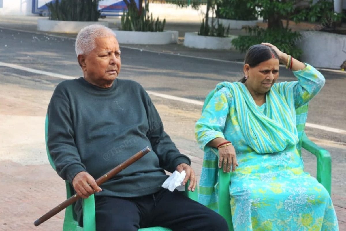 Lalu Yadav and his wife Rabri Devi at their residence | Praveen Jain | ThePrint| Praveen Jain | ThePrint