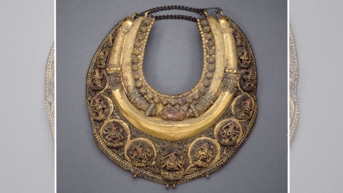 Necklace inscribed with the name of the king Pratap Malla, Kathmandu Valley, Nepal, c. 1645–1655 | Image courtesy of the Art Institute of Chicago, Illinois