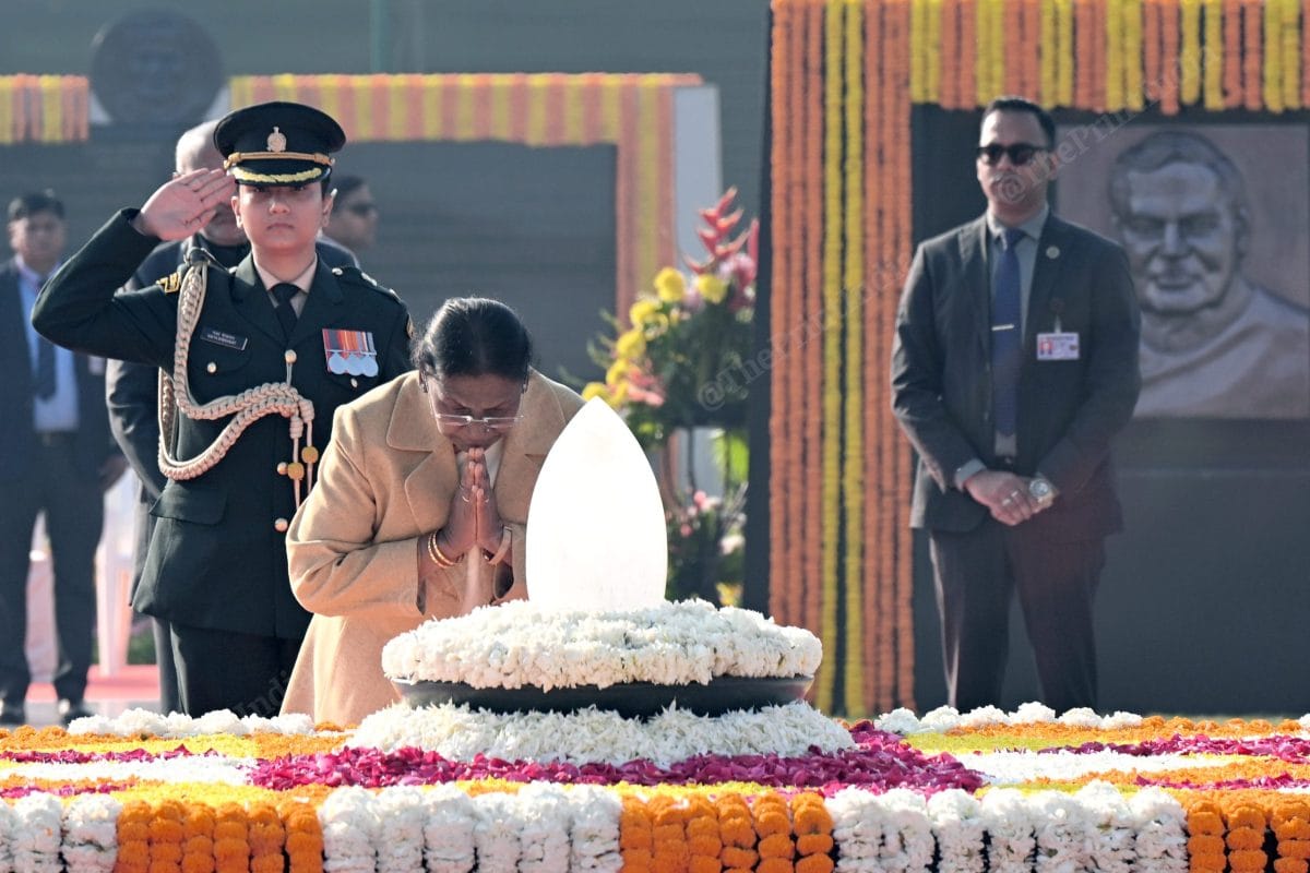 President Droupadi Murmu pays floral tributes at the 'Sadaiv Atal' memorial in New Delhi | Suraj Singh Bisht | ThePrint