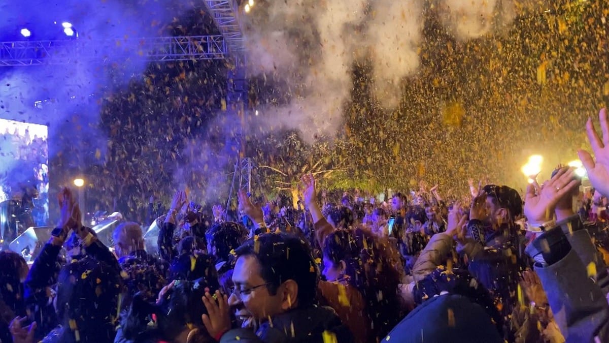 Delhi just had its biggest bhajan clubbing event—glitter, tilak, and Jai Shree Ram