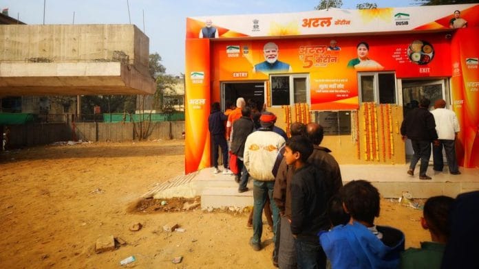 A queue outside Atal Canteen in Nehru Nagar. Manisha Mondal | ThePrint